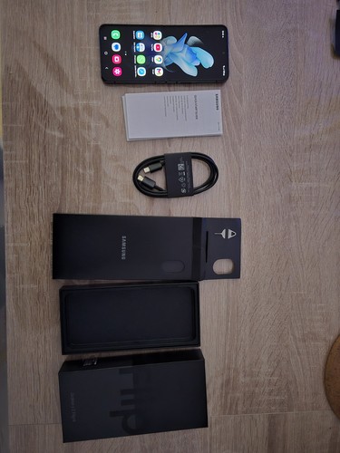 Samsung galaxy flip 4 - z,